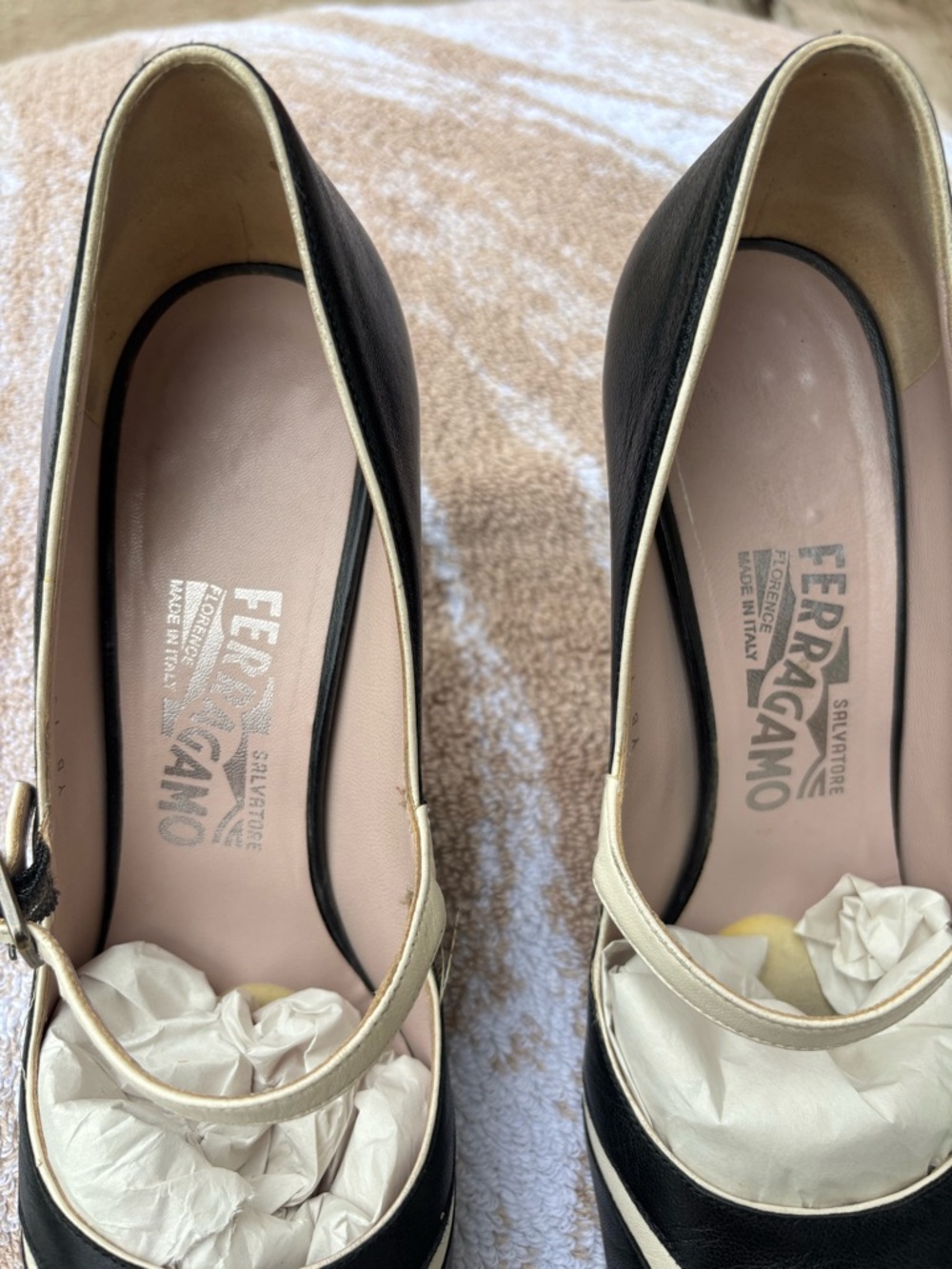 Salvatore Ferragamo Black & Cream Pointed Mary Jane Pumps - Picture 2 of 8